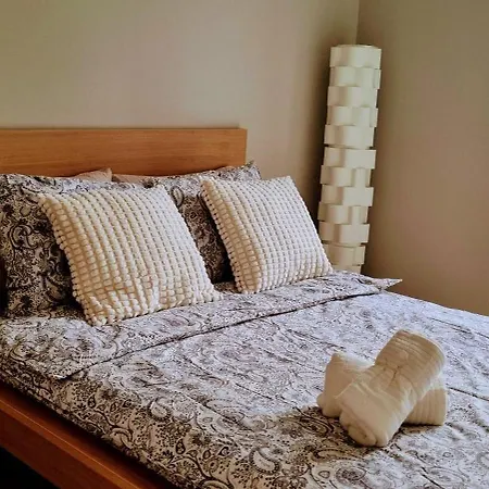 Apartamenty Lodz- Srebrzynska 65, Atlas Arena, Zoo, Manufaktura, Prywatne Miejsce Parkingowe Апартаменты *