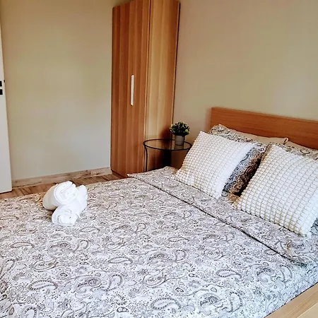 Апартаменты Apartamenty Lodz- Srebrzynska 65, Atlas Arena, Zoo, Manufaktura, Prywatne Miejsce Parkingowe Лодзь