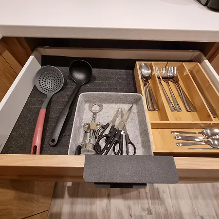 Srebrna Ostoja 65- Atlas Arena, Piotrkowska, Manufaktura, Prywatny Parking Appartement