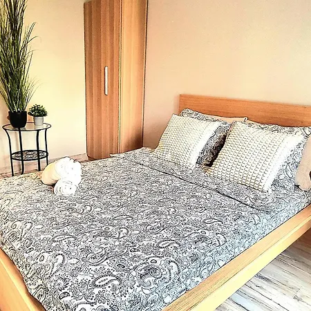 Srebrna Ostoja 65- Atlas Arena, Piotrkowska, Manufaktura, Prywatny Parking Łódź