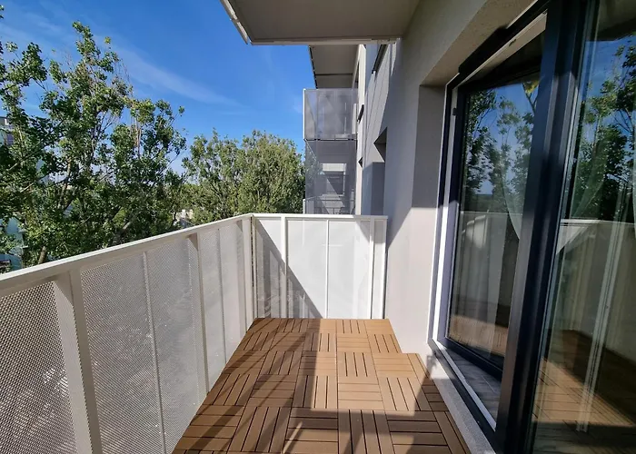 Srebrna Ostoja 65- Atlas Arena, Piotrkowska, Manufaktura, Prywatny Parking Łódź