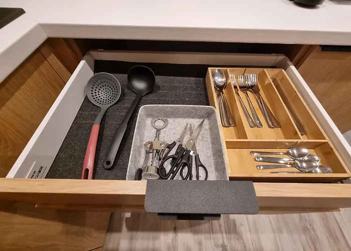 Srebrna Ostoja 65- Atlas Arena, Piotrkowska, Manufaktura, Prywatny Parking Lejlighed